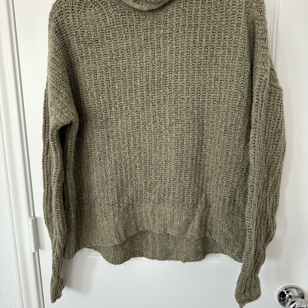 American Eagle Outfitters Olive Turtleneck Sweater